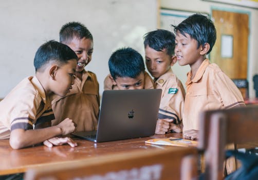 image of law students collaborating in a study group